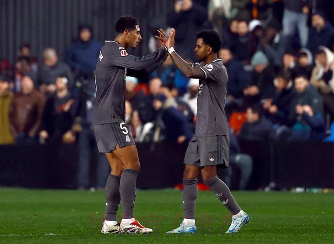 西甲-皇马3-3巴列卡诺 罗德里戈传射贝林厄姆破门